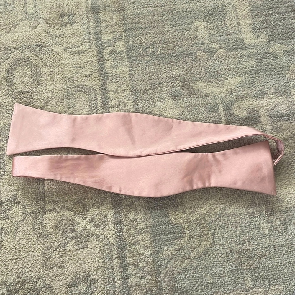 Adjustable Bow Tie